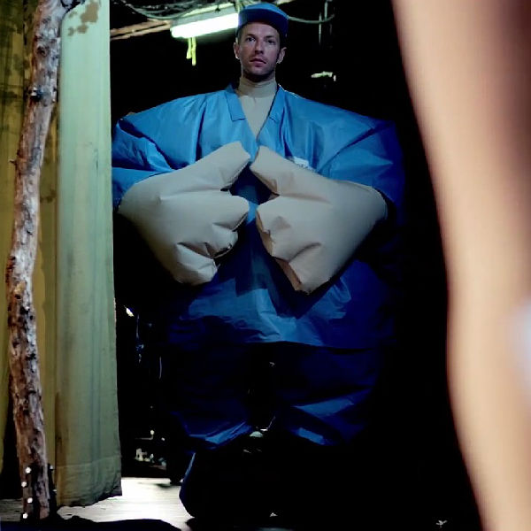 Chris Martin dons sumo-suit in Coldplay's 'True Love' video